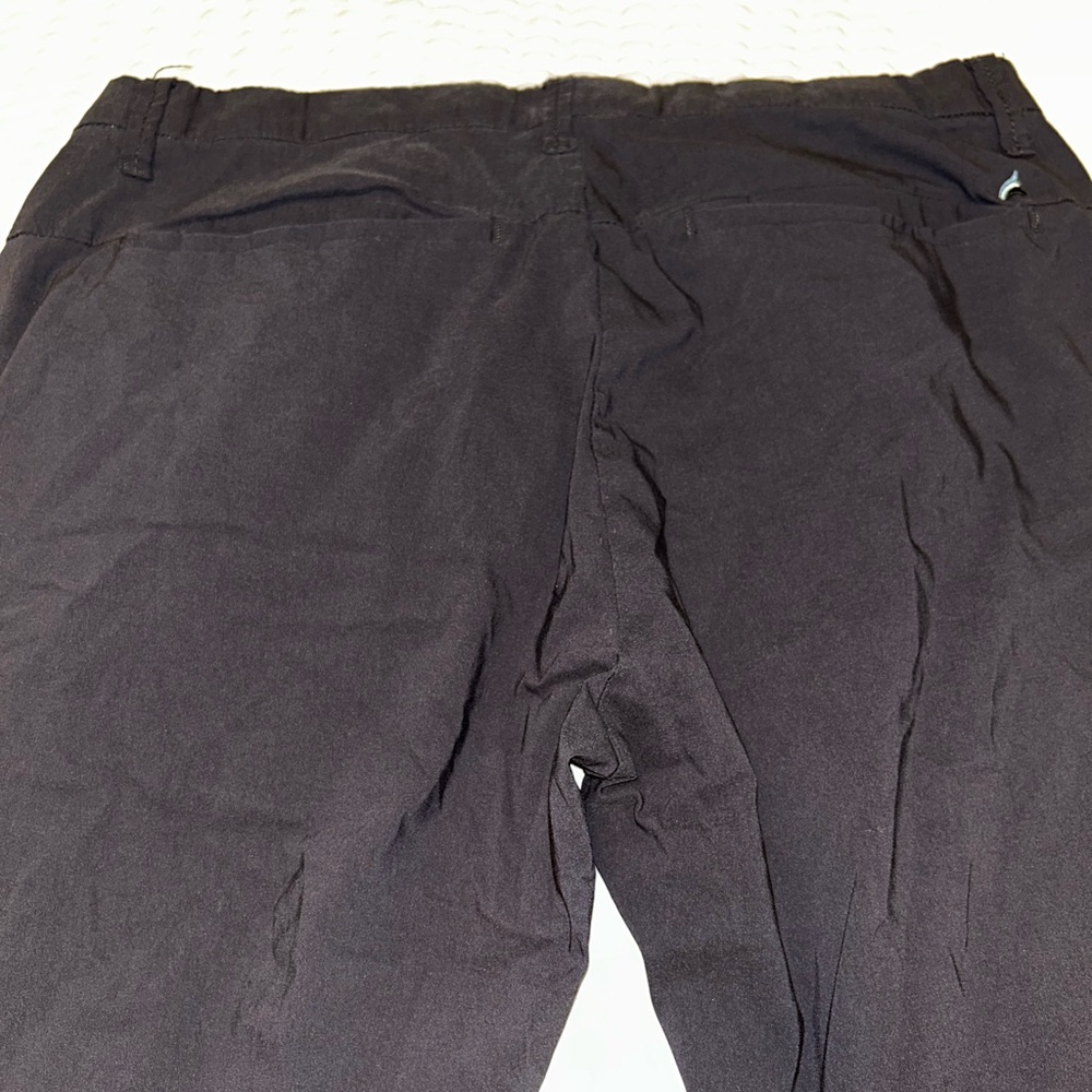 Izod Men's Dark Gray Chinos